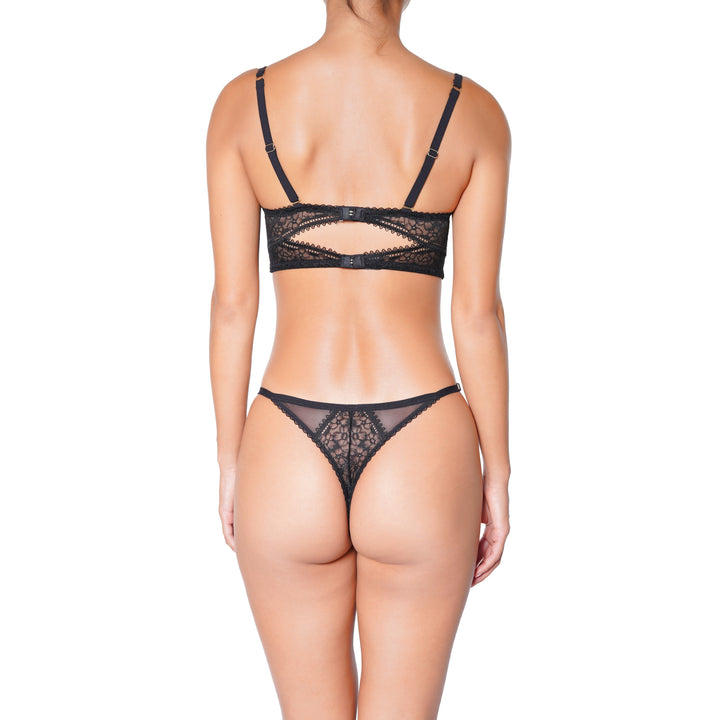 HUIT - Zazie - String